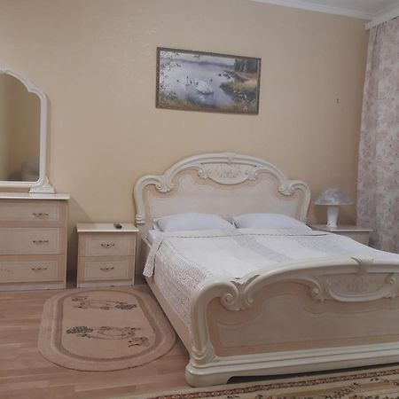 Celebrity Βίλα Kamianets-Podilskyi Εξωτερικό φωτογραφία